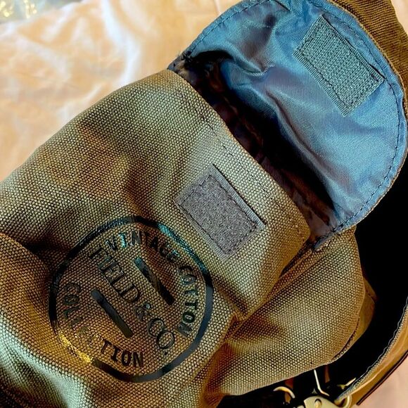 Disney Field & Co Leeds Vacation Club Member Cruise 2017 New backpack w/ keyring - Picture 7 of 13